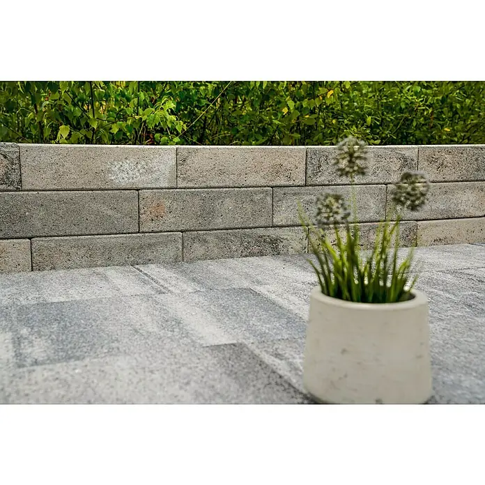 Diephaus Palisade Niles - 100 x 25 x 8 cm, Muschelkalk, Beton - Graue Betonsteine für eine Stützmauer und passende Terrassenplatten im Außenbereich.