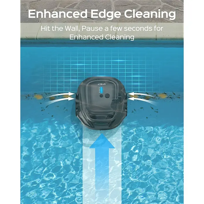 WyBot Poolroboter A1 - Akkubetrieben, Passend für: Pools bis 100 m² Grundfläche, Filterleistung: 7.000 l/h - Dunkelgrauer Poolroboter am Beckenrand, pausiert, um angesammelten Schmutz gründlich zu reinigen.