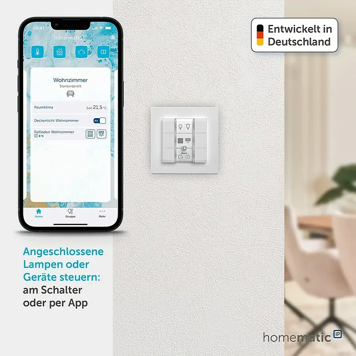 Homematic IP Funk-Wandtaster 6-fach, 230 V HmIP-WRC6-230 - Weiß - Weißer Smart-Home-Wandschalter und Smartphone, das seine App zur Steuerung von Lichtern und Geräten zeigt.