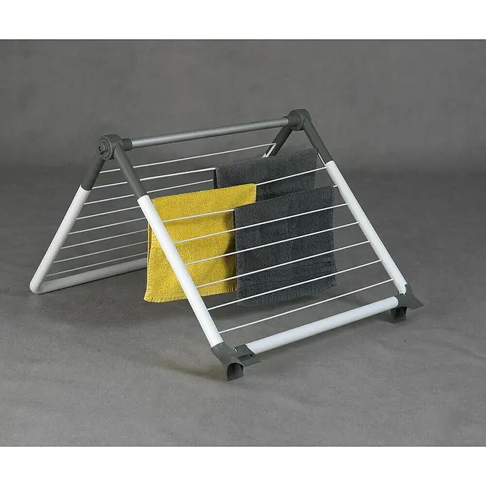 Juwel Stand-Wäscheständer SuperDry Wing - Länge Wäscheleine: 8,8 m, L x B x H: 103,1 x 60,1 x 7,1 cm, Weiß/Obsidian Grey - Faltbarer, grau-weißer Wäscheständer mit gelbem und dunkelgrauem Handtuch.