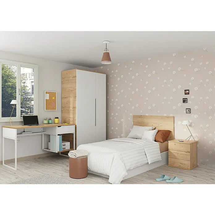 Muebles Pitarch Camila Cabecero de cama y cómoda - 2 pzs., Roble gold - Dormitorio moderno con muebles de madera clara y blancos: cama, escritorio, armario, mesita de noche.