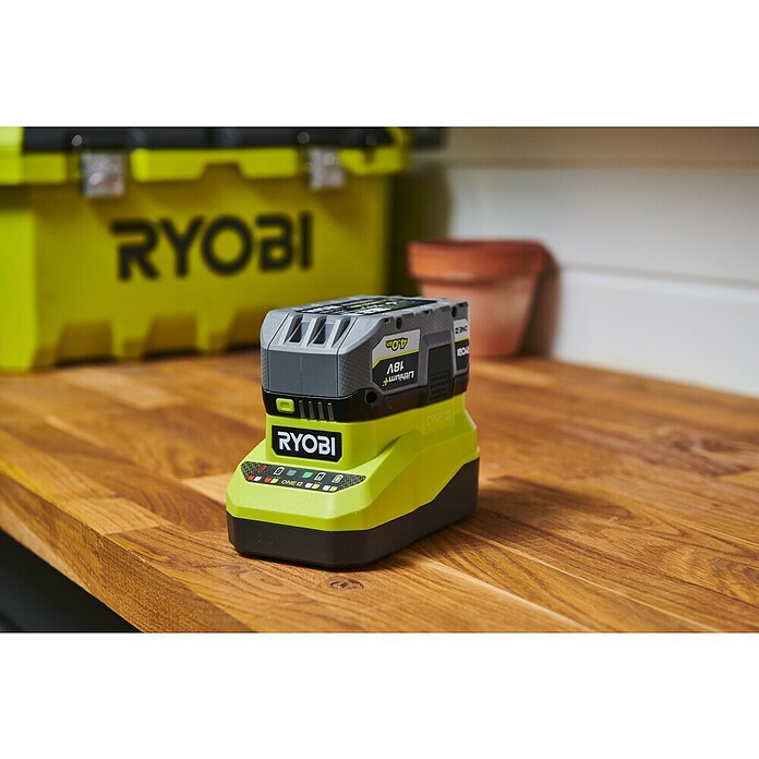 Ryobi Akumulator in polnilnik v setu RC18120A140X  (1 baterija, 4 Ah) | Akumulatorji in polnilniki | Dodatna oprema za stroje | Orodja in stroji | Izdelki | BAUHAUS