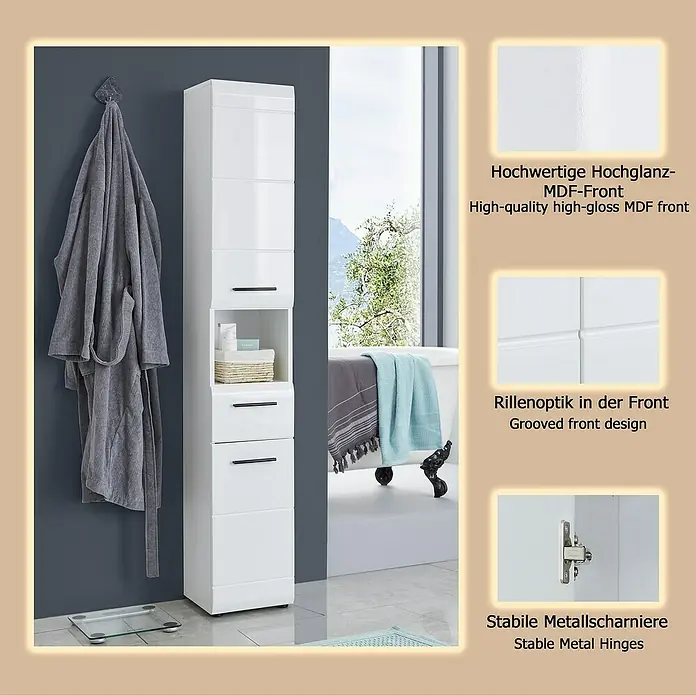 Trendteam Skin Hochschrank - 30 x 31 x 182 cm, Weiß, Mit offenem Fach - Hoher weißer Hochglanz-MDF Badschrank mit gerillten Fronten und stabilen Metallscharnieren, im Bad gezeigt.