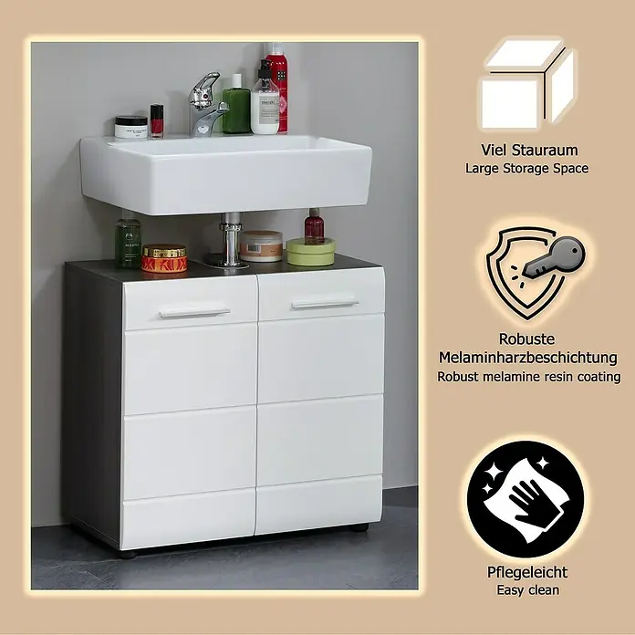Trendteam Line Waschtischunterschrank - 60 x 31 x 57 cm, Sardegna Silber/Weiß, Glänzend - Ein moderner Badunterschrank mit weißem Waschbecken, dunkelgrauen Seiten und weißen Türen/Schubladen, mit Toilettenartikeln gefüllt.