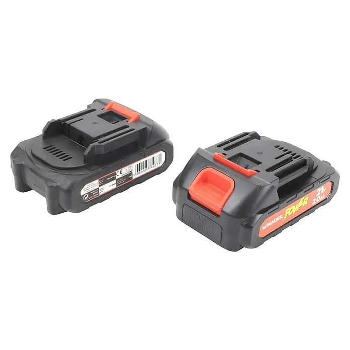 Mader Tijeras de poda telescópicas de batería + motosierra - Grosor de rama máx.: 28 mm, Iones de litio, 2 baterías - Dos baterías negras para herramienta inalámbrica, 21V 2.0Ah, con detalles naranjas y etiquetas de información del producto.