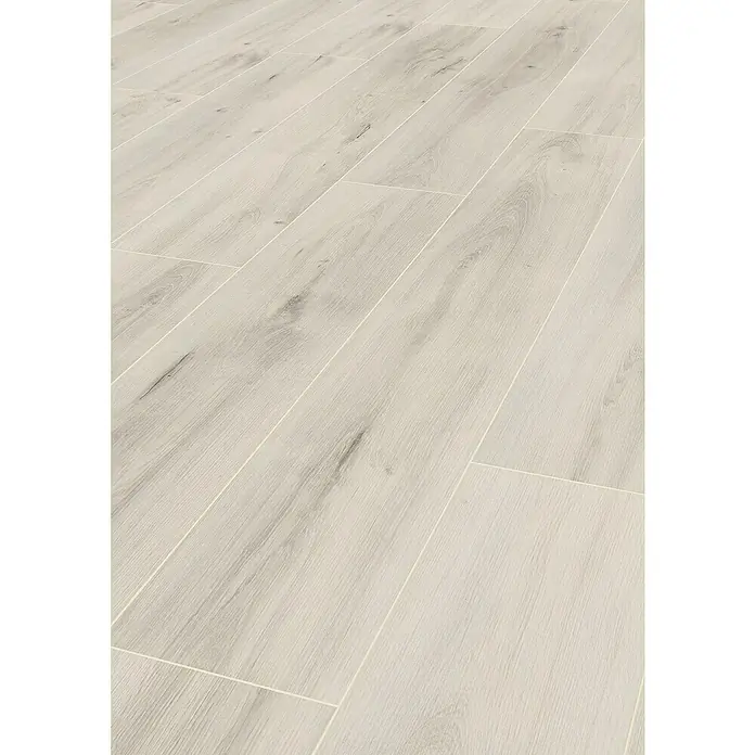 LOGOCLIC Edition Laminat Family - Solario, Landhausdiele, 1.288 x 245 x 7 mm - Hellgrauer Laminatboden in Holzoptik, diagonal verlegt.