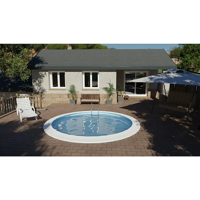 Gre Kit de piscina enterrada Madagascar - L x An x Al: 420 x 420 x 150 cm, 18.840 l - Pequeña piscina redonda sobre tierra con borde blanco y escalera de metal, integrada en un patio pavimentado junto a una casa.