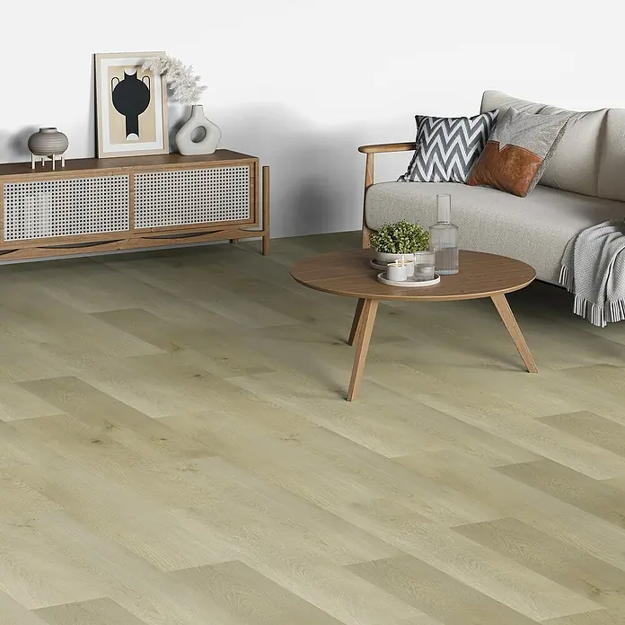 b!design Vinylboden SPC - Eiche Rothorn, Landhausdiele, 1.220 x 182 x 4,3 mm - Helle Holzoptik-Bodenbelag in einem modernen Wohnzimmer verlegt.