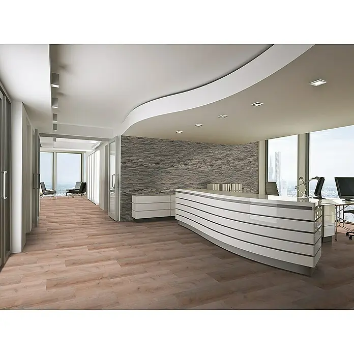 b!design Vinylboden SPC - Western Eiche, Landhausdiele, 1.220 x 182 x 4,3 mm - Heller Holzdielenboden in einem modernen Büroempfangsbereich.