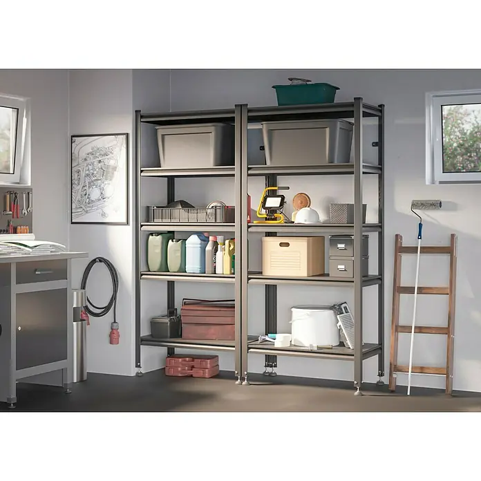 Regalux Metallregal Style S - H x B x T: 175 x 80 x 45 cm, Traglast pro Boden: 100 kg, Anzahl Böden: 5 Stk., Stecken, Schwarz - Grau metallisches Lagerregal in einer Garage, zur Aufbewahrung von Kisten, Werkzeugen und Flüssigkeiten. Ideal für Werkstattorganisation.