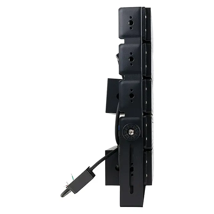 Enovalite LED-Strahler - 800 W, 104.000 lm, L x B x H: 84 x 31,9 x 7 cm, IP66