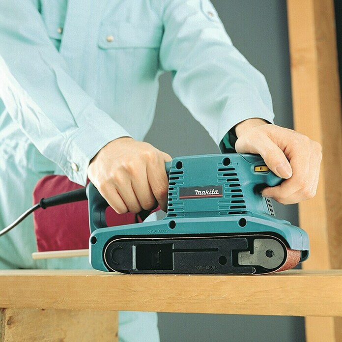 Makita Lijadora de banda (650 W, Dimensiones de cinta: 76 x 457 mm)