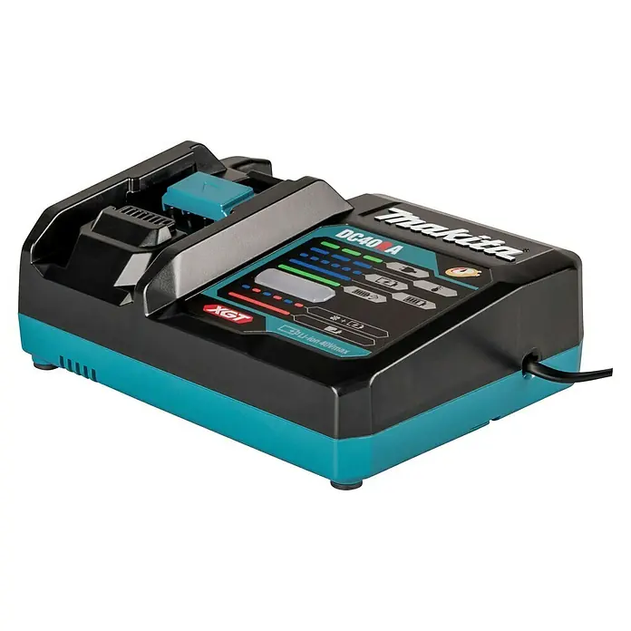 Makita XGT 40V max. Schnellladegerät DC40RA - Passend für: Makita 40 V max. XGT-Akkus - Makita DC40RA XGT Li-Ion 40Vmax Akkuladegerät in Schwarz und Türkis mit Statusanzeigeleuchten und Netzkabel.