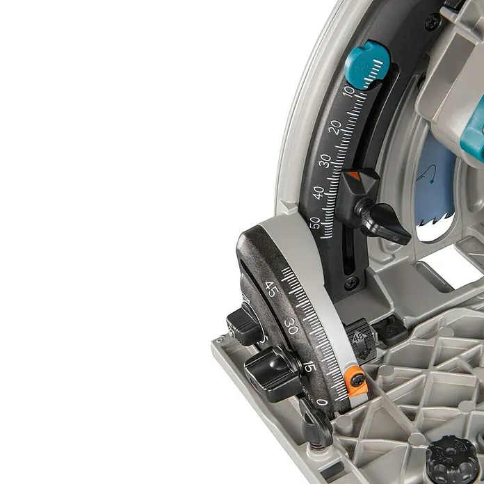 Makita LXT 18V Akku-Tauchsäge DSP600ZJ - 18 V, Ohne Akku, 2.500 U/min - 6.300 U/min - Grauer und schwarzer Winkeleinstellmechanismus einer Kreissäge, mit 0-50-Grad-Skalen und Tiefeneinstellungen, blauen und orangen Anzeigen.