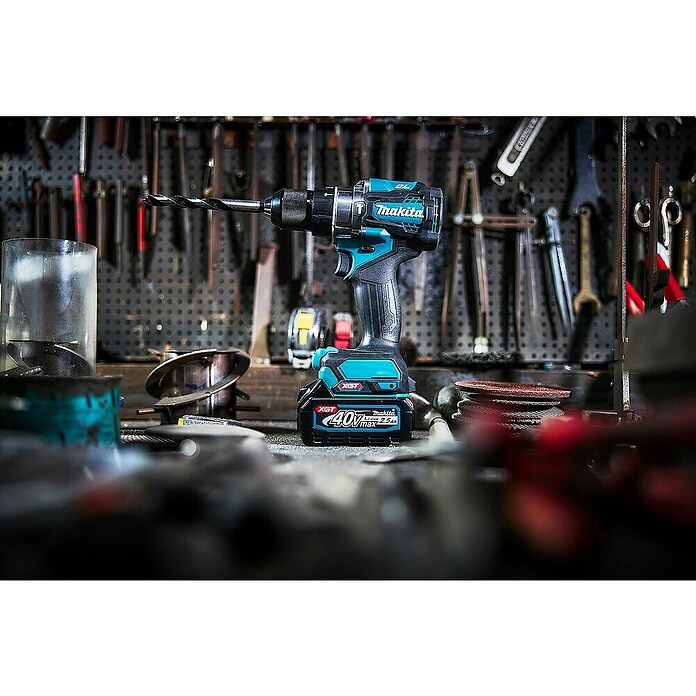 Makita XGT 40V max. Taladro atornillador percutor de batería HP001GZ (40 V, 2 baterías, 2,5 Ah, 41 Nm) | BAUHAUS