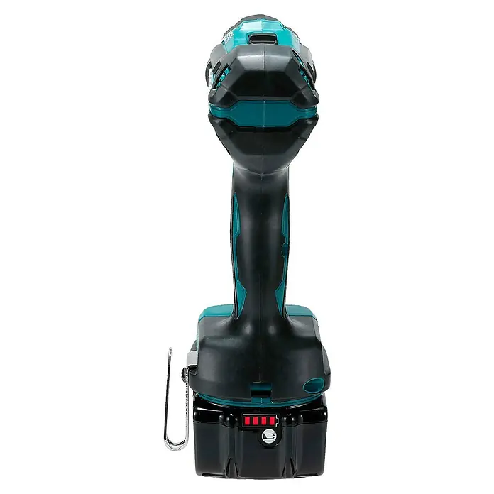 Makita LXT 18V Akku-Bohrschrauber-Set DDF485RFJ - 18 V, 2 Akkus, 50 Nm - Rückansicht eines schwarz-türkisen Akku-Bohrschraubers mit Griff, Akku-Ladestandanzeige und Metallgürtelhaken.