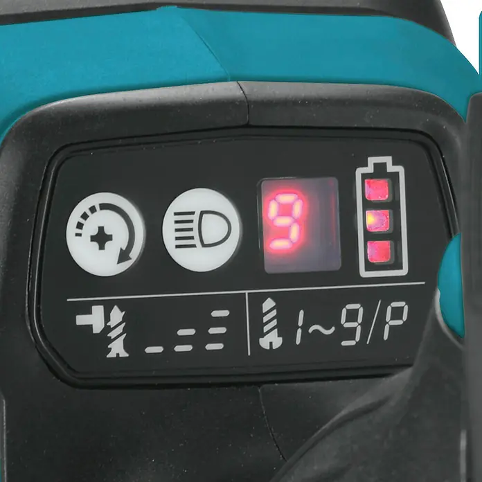 Makita LXT 18V Akku-Schlagbohrschrauber Quadroschrauber DTP141Z mit Schlagschraubfunktion - 18 V, Ohne Akku, 150 Nm - Digitalanzeige eines türkis-schwarzen Elektrowerkzeugs, zeigt Stufe '9', Akkustand, Licht und Arbeitsmodus-Indikatoren.