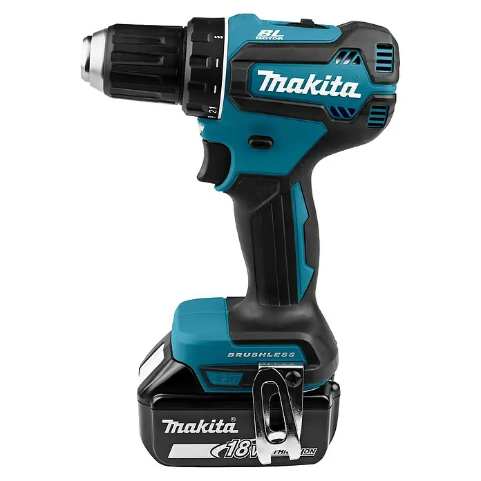 Makita LXT 18V Akku-Bohrschrauber-Set DDF485RFJ - 18 V, 2 Akkus, 50 Nm - Makita 18V LXT Akku-Bohrschrauber mit bürstenlosem Motor, türkisen Akzenten und Akku.