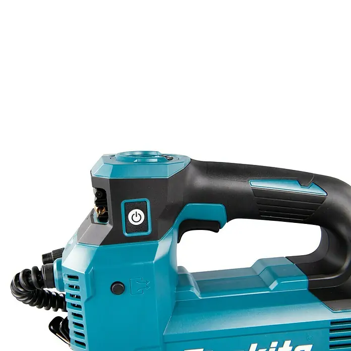 Makita LXT 18V Compresor de batería DMP181Z - 18 V, Sin batería, 11,1 bar - Bomba de aire inalámbrica Makita turquesa y negra con botón de encendido y conexión de manguera en espiral.