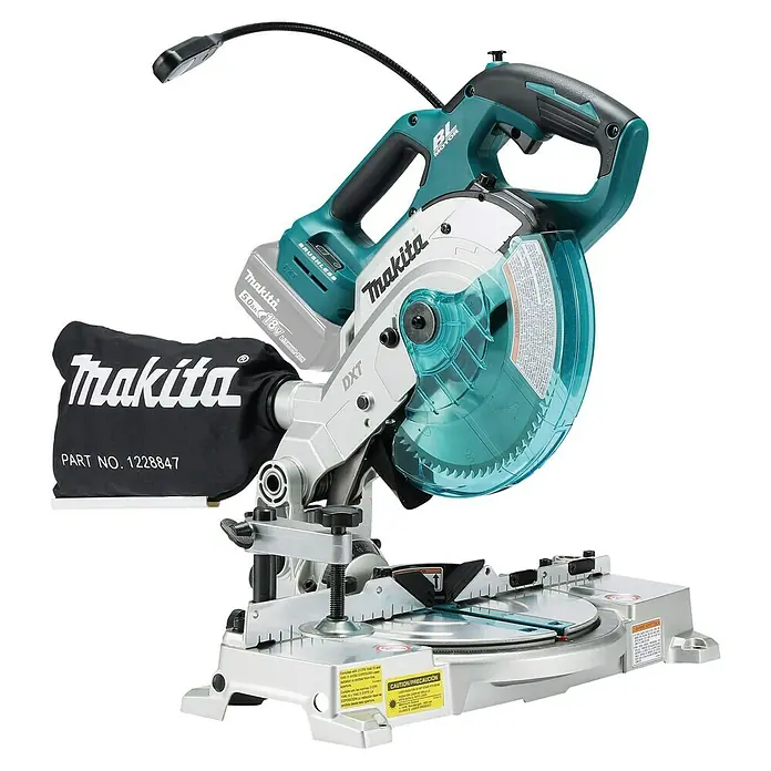 Makita LXT 18V Ingletadora de batería DLS600 - 18 V, Sin batería, Número de revoluciones de marcha en vacío: 5.000 r.p.m. - Sierra ingletadora inalámbrica Makita en turquesa y plata con batería y bolsa para polvo.