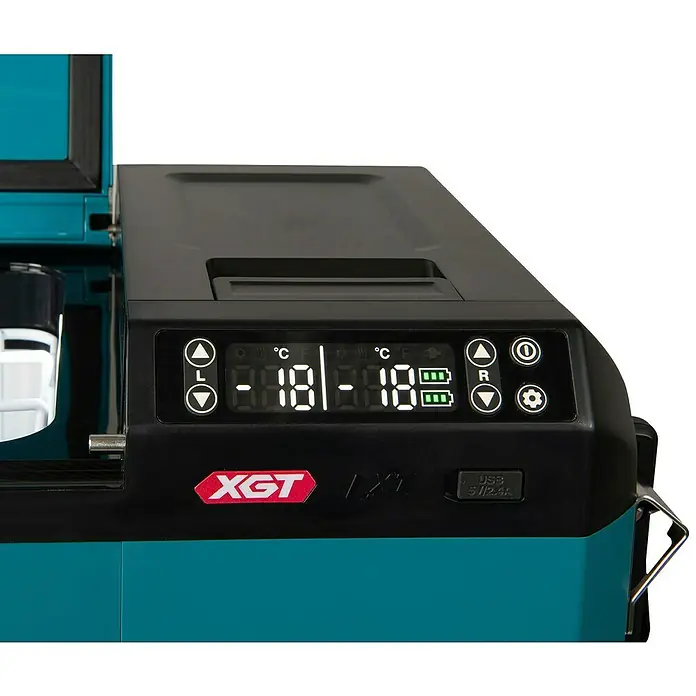 Makita Akku-Kühlbox zum Kühlen & Warmhalten CW004GZ - 18 V, Ohne Akku, 29 l - Türkis-schwarze Kühlbox mit digitalem Display, das -18°C, Batteriestatus und Bedienfeld mit USB-Anschluss zeigt.