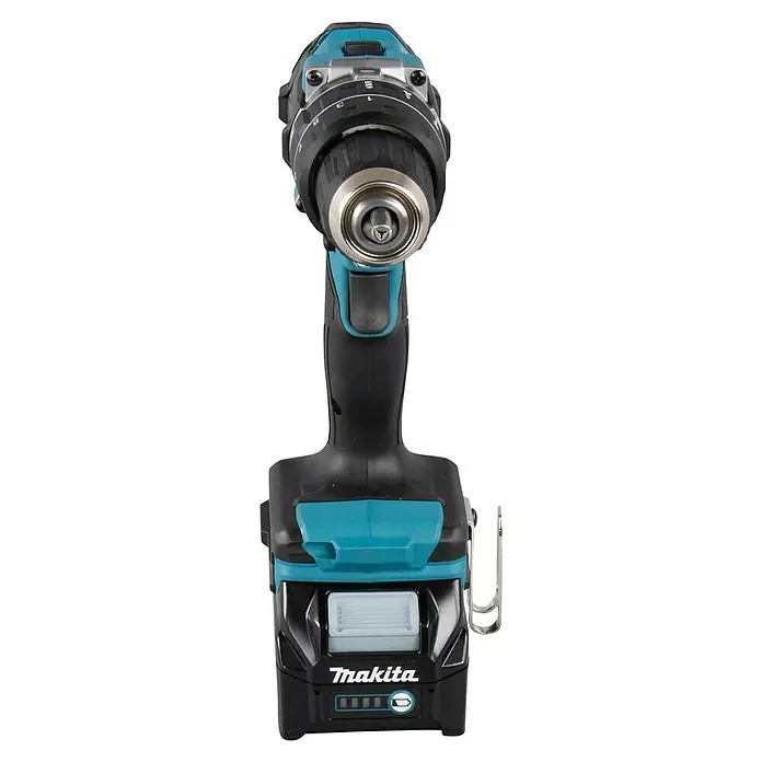 Makita XGT 40V max. Akku-Schlagbohrschrauber HP002GA202 - 40 V, 2 Akkus, 2 Ah, 64 Nm - Schwarzer und türkisfarbener Makita Akku-Bohrschrauber mit silbernem Bohrfutter und sichtbarem Akku mit Ladeanzeige.