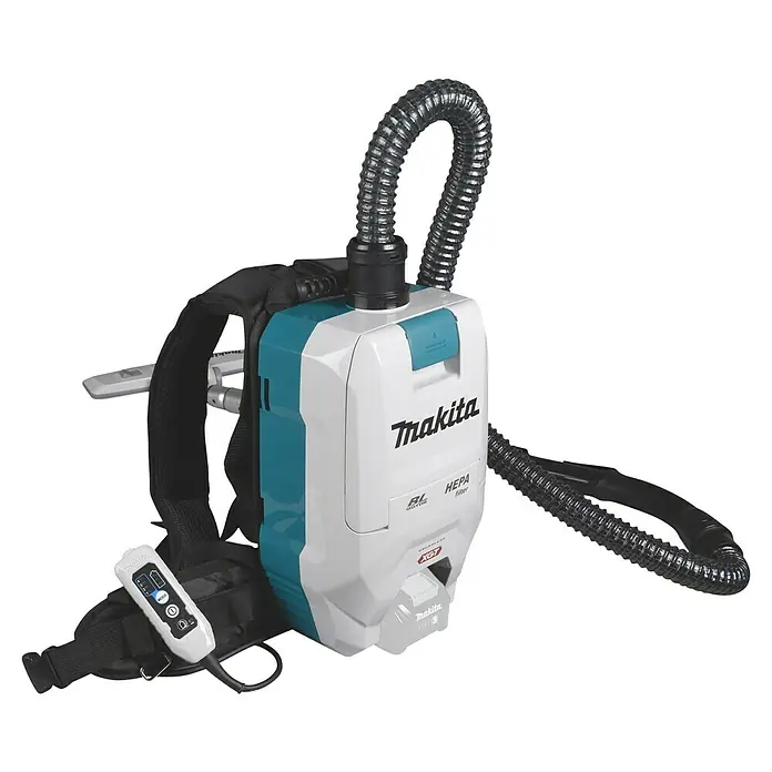 Makita XGT 40V max. Akku-Rucksackstaubsauger VC008GZ - Anzahl Akkus: Ohne Akku, Behältervolumen: 2 l - Makita weiß-türkiser Rucksackstaubsauger mit schwarzen Gurten, flexiblem Schlauch und Fernbedienung am Gurt.