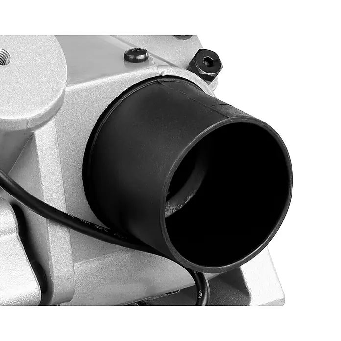 Makita Kapp- & Gehrungssäge LS0815FLN - 1.400 W, Durchmesser Sägeblatt: 216 mm, 0 U/min - 5.000 U/min - Schwarzer Staubabsauganschluss an einem silbergrauen Metallgehäuse eines Elektrowerkzeugs mit schwarzem Stromkabel.