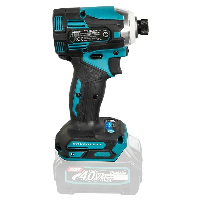 Makita XGT 40V max. Akku-Schlagschrauber TD001GZ - 40 V, Ohne Akku - Ein schwarz-türkiser Makita TD001G bürstenloser Schlagschrauber mit 40V Li-Ion XGT Akku.