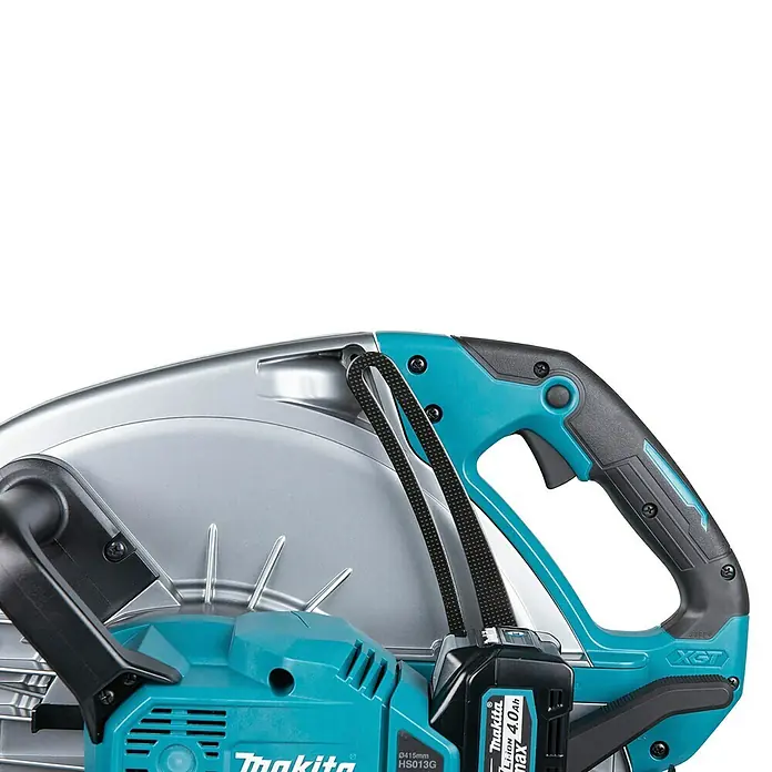 Makita XGT 40V max. Akku-Handkreissäge HS013GZ - 40 V, Ohne Akku, Durchmesser Sägeblatt: 415 mm, 2.100 U/min - Nahaufnahme einer kabellosen Makita Kreissäge mit blau-grünem Gehäuse, schwarzem Griff und silbernem Sägeblattschutz, inklusive schwarzem Akku.