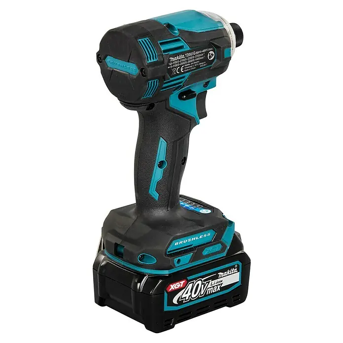 Makita XGT 40V max. Akku-Schlagschrauber TD001GD201 - 40 V, 2 Akkus, 2,5 Ah - Schwarzer und türkiser Makita bürstenloser Schlagschrauber mit XGT 40V Akku.