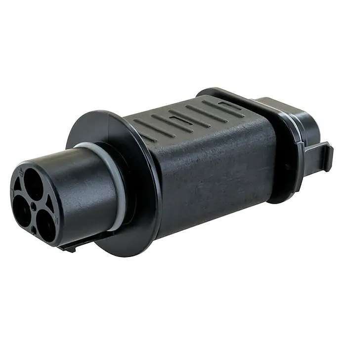 Schwaiger Adapter Betteri BC01 auf BC05 - Schwarz - Schwarzer Kunststoff-Stromverbinder mit drei Stiftbuchsen und einer Verriegelungslasche.