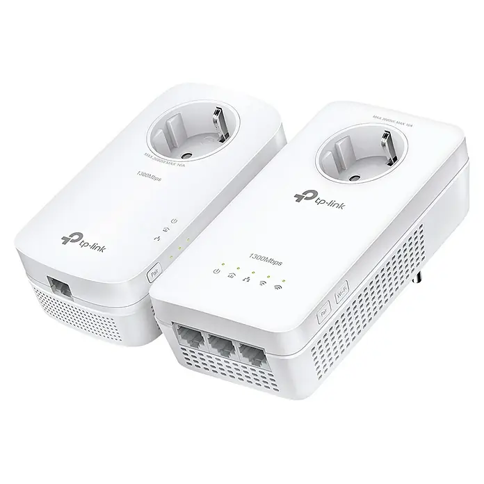 TP-Link WLAN-Verstärker TL-WPA1300P KIT Powerline Network - Weiß - Zwei weiße TP-Link 1300Mbps Powerline-Adapter mit integrierten Steckdosen und Ethernet-Ports. Eine Einheit verfügt auch über Wi-Fi.