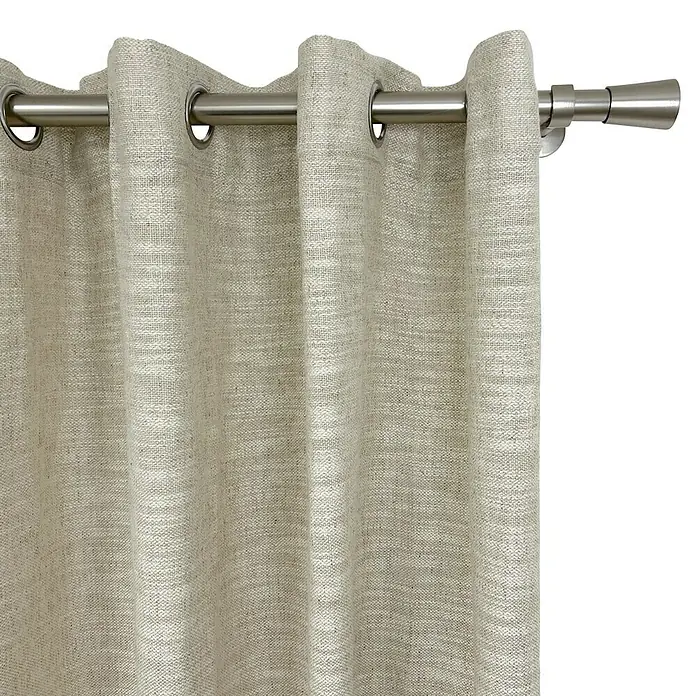 Cortina con ollaos Lemos - An x Al: 140 x 280 cm, Crudo, Textil - Cortina de lino beige claro con ojales metálicos en una barra de cortina plateada.