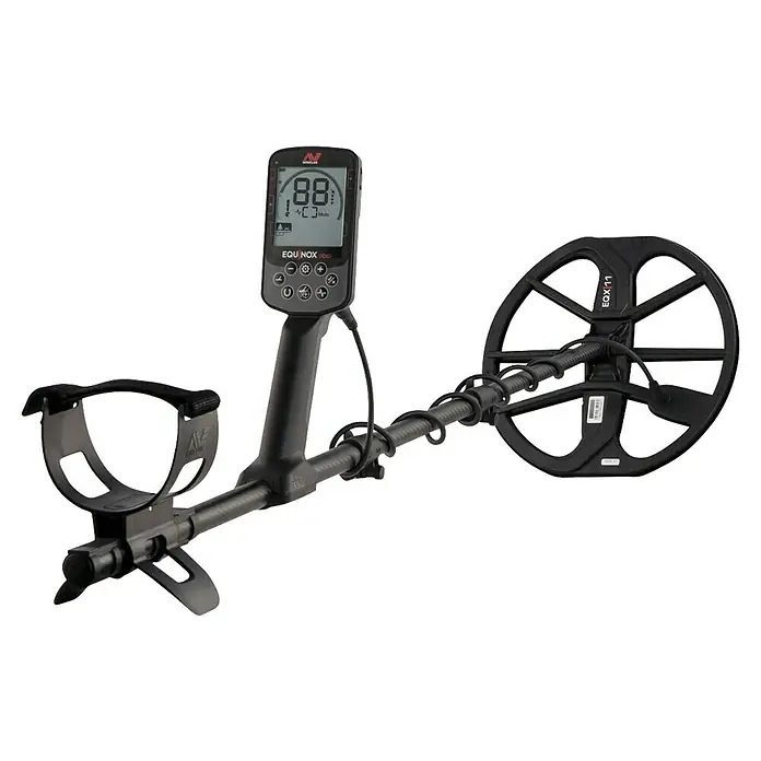 Minelab Metalldetektor Equinox 700 - 3,7 V, 1 Akku, 5.100 mAh, L x B x H: 280 x 280 x 1.440 mm - Schwarzer Metalldetektor mit Digitalanzeige, Armlehne und einer runden EQX 11 Suchspule.