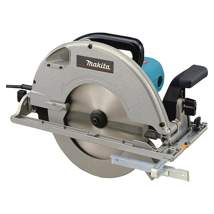 Makita Handkreissäge 5103R - 2.100 W, Durchmesser Sägeblatt: 270 mm, Schnitttiefe bei 90 °: 100 mm - Makita Handkreissäge mit silbergrauem Gehäuse, schwarzen Griffen und türkisfarbenem Motor. Sichtbares Sägeblatt und Führung.