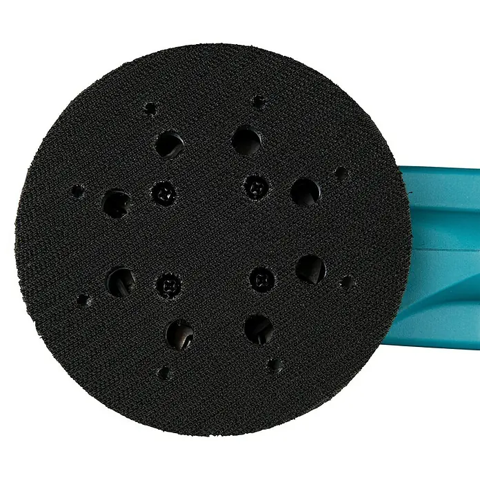 Makita XGT 40V max. Akku-Exzenterschleifer - 40 V, Ohne Akku, Durchmesser Schleifteller: 125 mm - Unterseite eines schwarzen Exzenterschleifer-Pads mit Absauglöchern und Befestigungsschrauben, neben einem türkisfarbenen Schleifer.