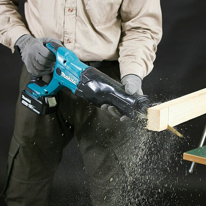Makita Caladora de batería (18 V, 1 batería, 5 Ah, Número de carreras marcha en vacío: 0 - 2.800 carreras/min)