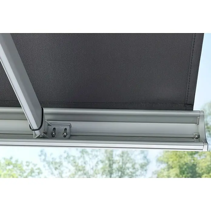 Sunfun LED-Vollkassettenmarkise - Anthrazit, Breite: 3 m, Ausfall: 2 m - Dunkelgrauer Markisenstoff auf silbernem Aluminiumrahmen.