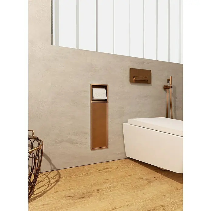 Hornacina Egean - L x An x Al: 10 x 17 x 60 cm, Acero inoxidable, Oro - Baño moderno con inodoro blanco, dispensador de papel higiénico empotrado color cobre con almacenaje, placa de descarga y ducha de bidé a juego.