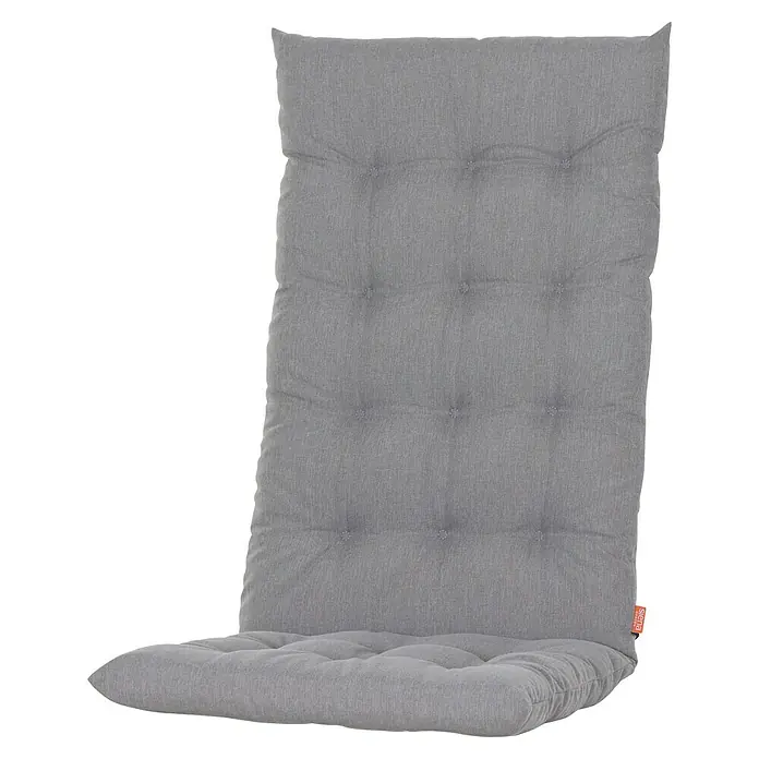 Siena Garden Atria Sitzauflage - L x B x H: 123 x 48 x 6 cm, Silber, Polyester, 1 Stk. - Graues gestepptes Hochlehner-Stuhlkissen mit orangefarbenem 'siena GARDEN' Etikett.