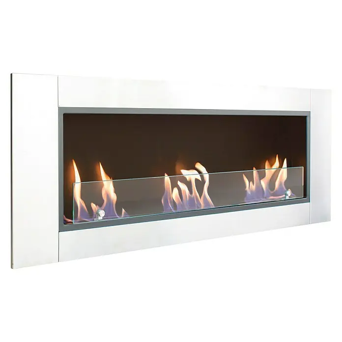 Purline Chimenea de bioetanol Hecate - 17,5 x 150 x 54 cm, Blanco - Primer plano de una elegante chimenea de bioetanol con marco blanco y llamas que arden detrás de una pantalla de vidrio.