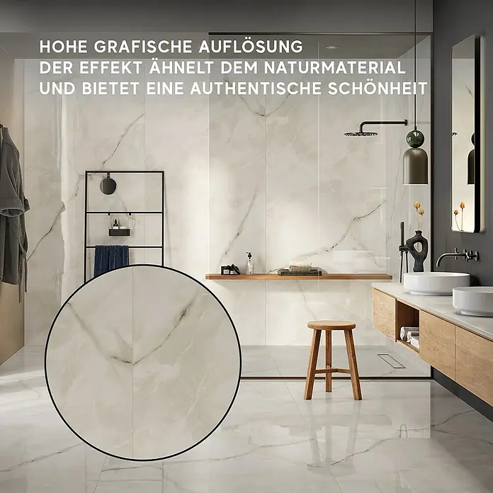 Corso Italia Feinsteinzeugfliese Onyx - 120 x 278 cm, Weiß, Glänzend - Helle, großformatige Marmorfliesen mit authentischem Natursteineffekt an Wänden und Böden eines modernen Badezimmers.