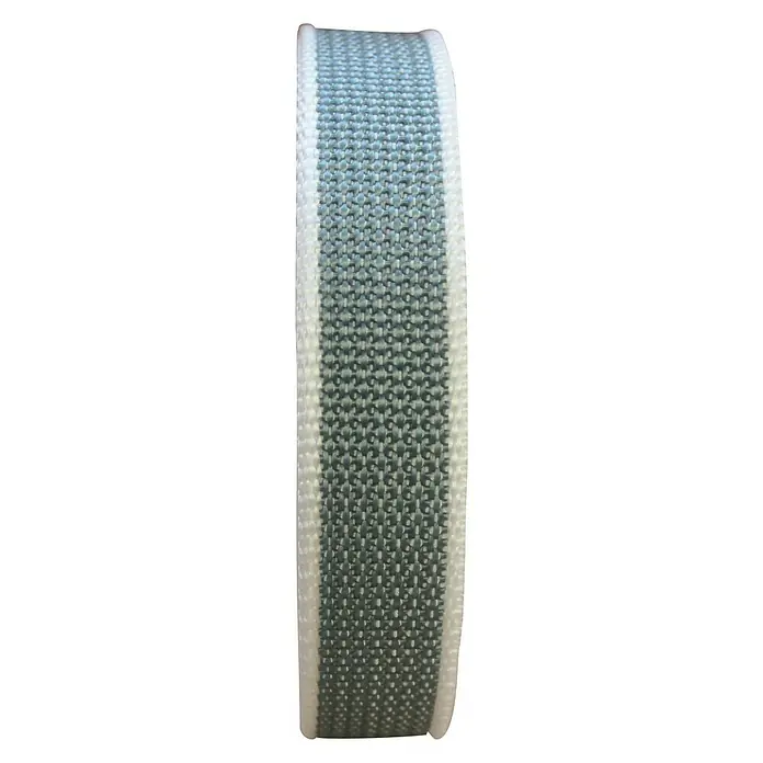 Schellenberg Cinta para persiana - Gris, Largo: 6 m, Anchura de la correa: 22 mm - Primer plano de una cinta textil de color gris claro con bordes blancos, mostrando una textura tejida fina, sobre un fondo neutro.