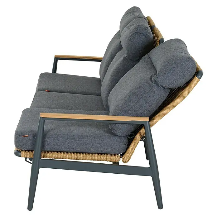Siena Garden Roma Loungemöbel-Set - 3 -tlg., Grau, Aluminium - Outdoor-Sofa mit grauen Stoffkissen, dunkelgrauem Metallrahmen, geflochtenen beigen Seildetails und Holzarmlehnen.