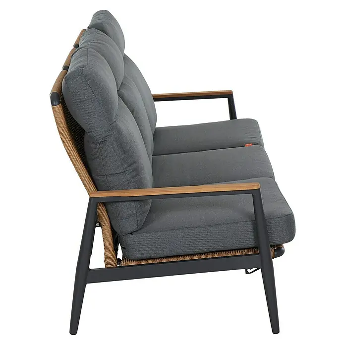 Siena Garden Roma Loungemöbel-Set - 3 -tlg., Grau, Aluminium - Graues Outdoor-Sofa mit geflochtener beiger Rückenlehne, dunkelgrauem Gestell und hölzernen Armlehnen, seitlich.