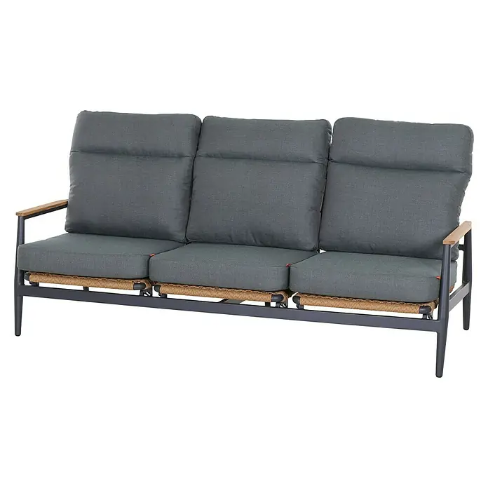 Siena Garden Roma Loungemöbel-Set - 3 -tlg., Grau, Aluminium - Dreisitzer-Outdoor-Sofa mit grauen Stoffkissen, dunkelgrauem Metallgestell, Holzarmlehnen und geflochtenen Seildetails.