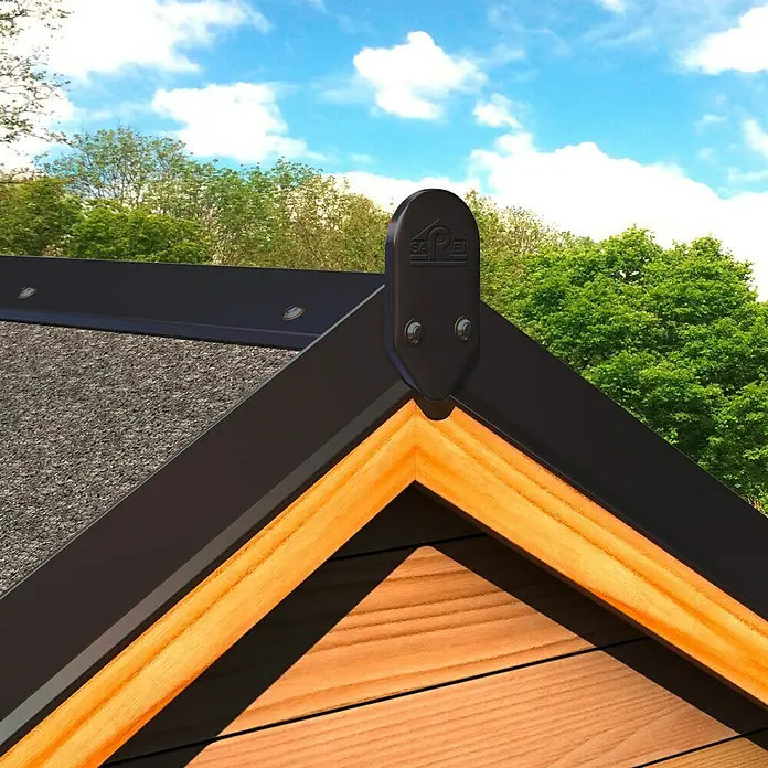 Sarei Piccolo Abschlusskappe - Aluminium, 2 Stk., Anthrazit - Detailansicht einer SA PEI Dachbefestigung mit Holzkonstruktion und Schindeln vor blauem Himmel.