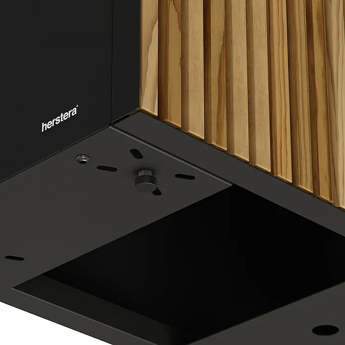 Herstera Garden Pflanzkasten Deco Planter - Außenmaß (L x B x H): 120 x 40 x 80 cm, Holz, Braun/Schwarz - Herstera Produkt: schwarzer Metallsockel mit Naturholzlamellen und sichtbaren Befestigungen.