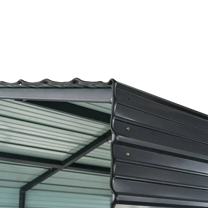 Westmann Carport Carport Kopenhagen L - Außenmaß inkl. Dachüberstand (B x T): 7,91 x 5,97 m, Doppelcarport, Grau - Ecke eines dunkelgrauen Metallschuppens mit Wellblechdach und -wand, abgedichtet mit schwarzer Leiste.